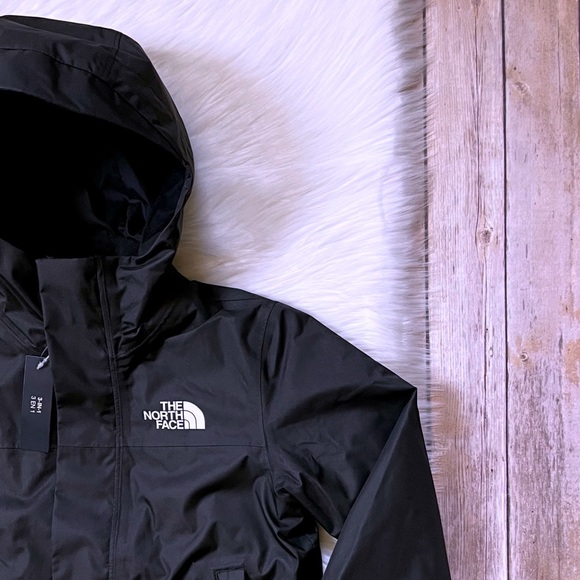 The North Face Kids Black Raincoat - Picture 3 of 12